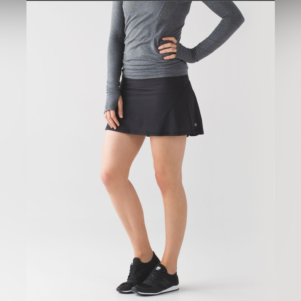 Lululemon Circuit Breaker Skirt Size 6